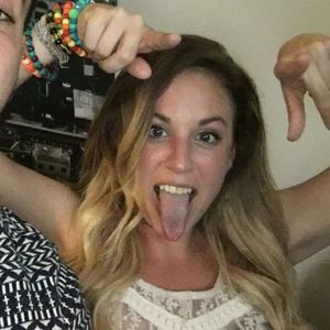 Meet your Posher, Joely